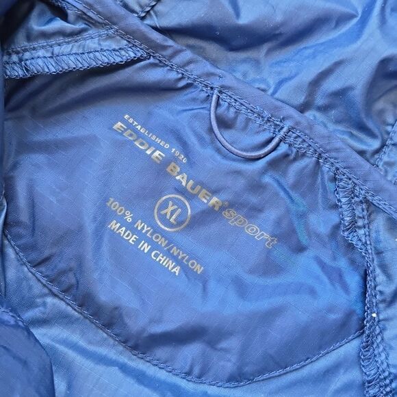 Eddie Bauer | Packable Windbreaker - Picture 5 of 9
